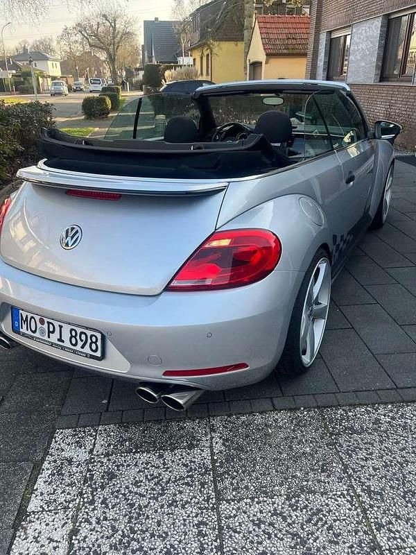 Gebraucht VW Beetle 105 PS (77 kW) 2015 Silber Kleinwagen