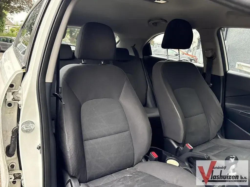 Gebraucht Kia Rio 75 PS (55 kW) 2014 Weiß Limousine