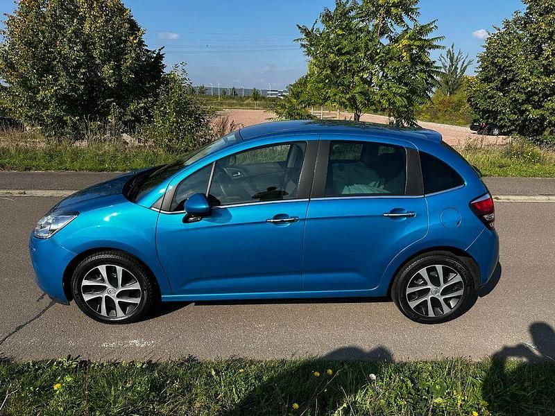 Gebraucht Citroën C3 SELECTION 82 PS (60 kW) 2016 Blau Kleinwagen