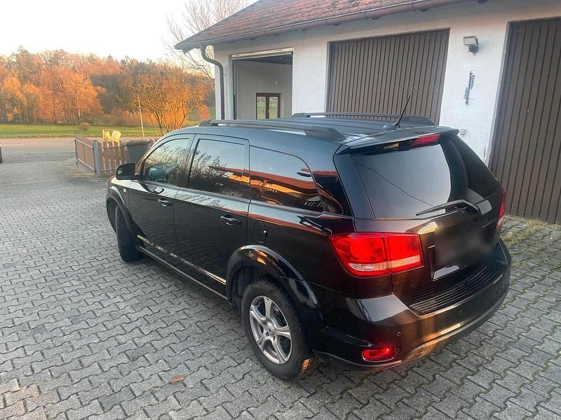 Gebraucht Fiat Freemont 170 PS (125 kW) 2011 Schwarz SUV