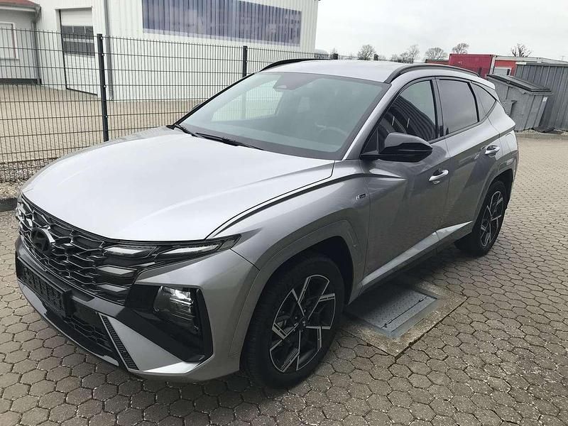 Shimmering silver Gebraucht 2024 Hyundai Tucson N Line SUV | 32.589 € (Guter Preis) - Bild 1/4
