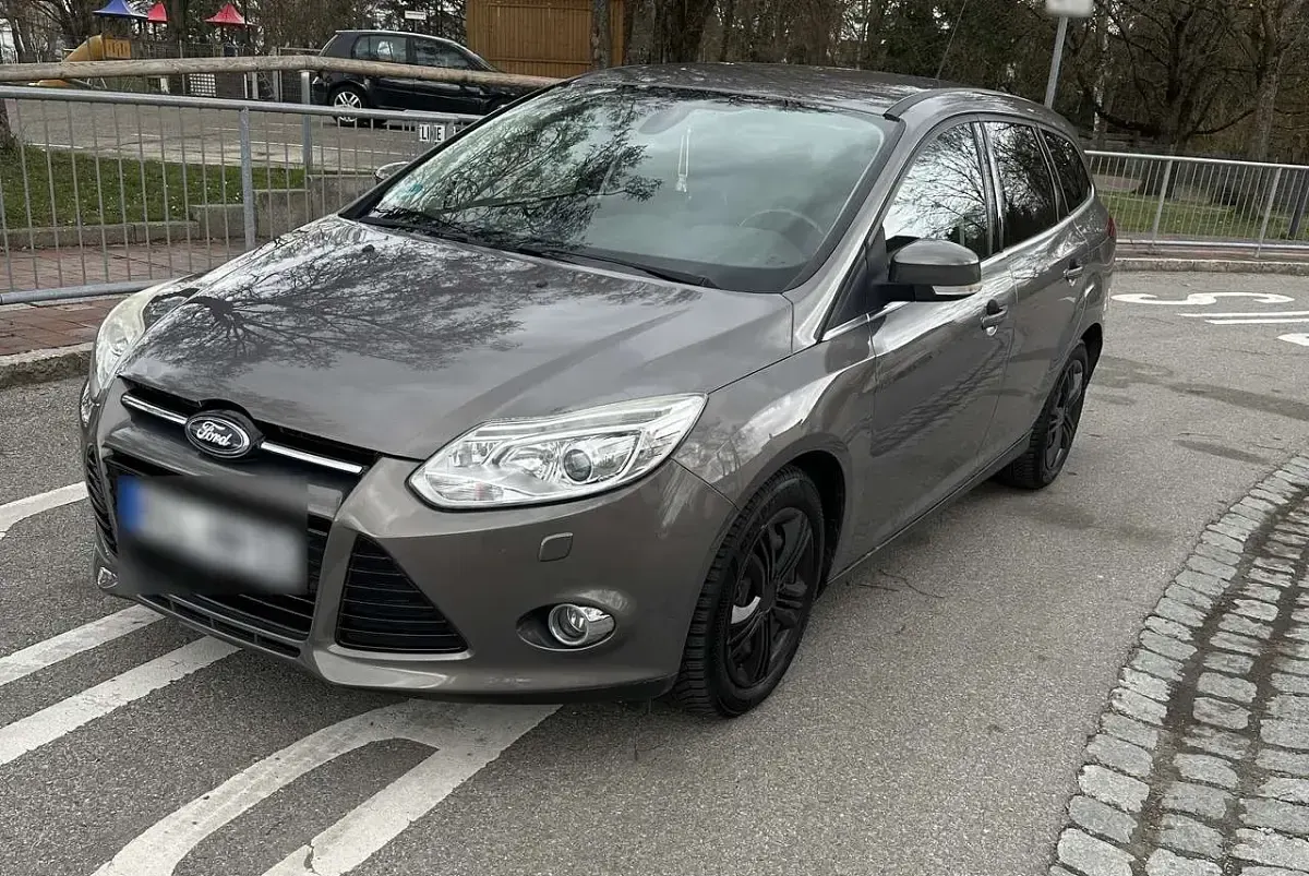 Gebraucht Ford Focus Titanium 125 PS (91 kW) 2014 Beige Kombi