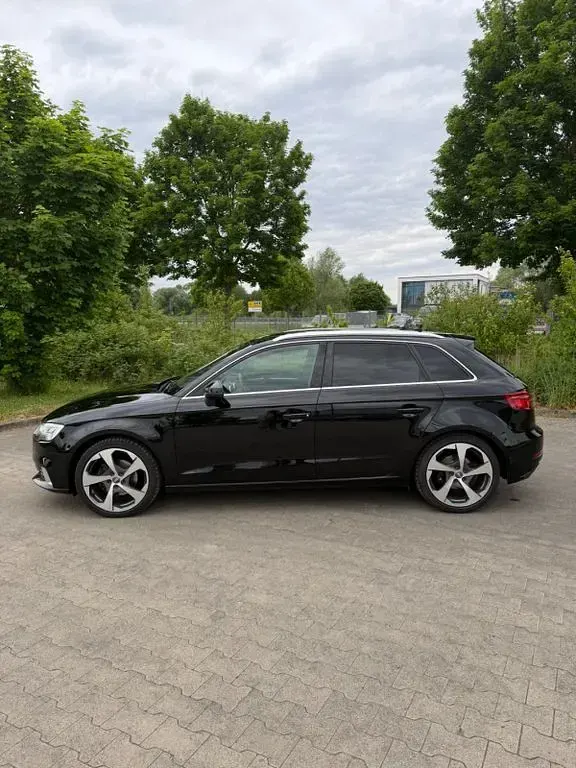 Używany Audi A3 Performance 150 KM (110 kW) 2017 Czarny Sedan/Limuzyna