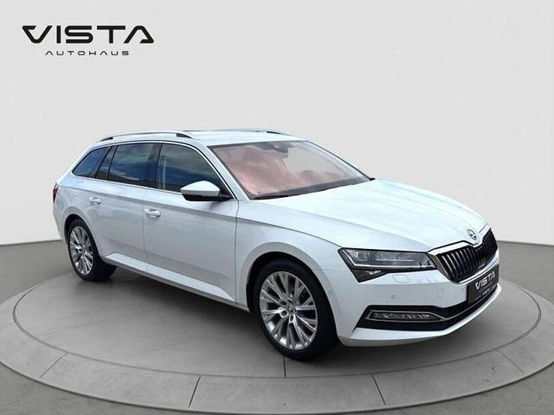 Gebraucht Skoda Superb Style 200 PS (147 kW) 2022 Moonweiss metallic Kombi
