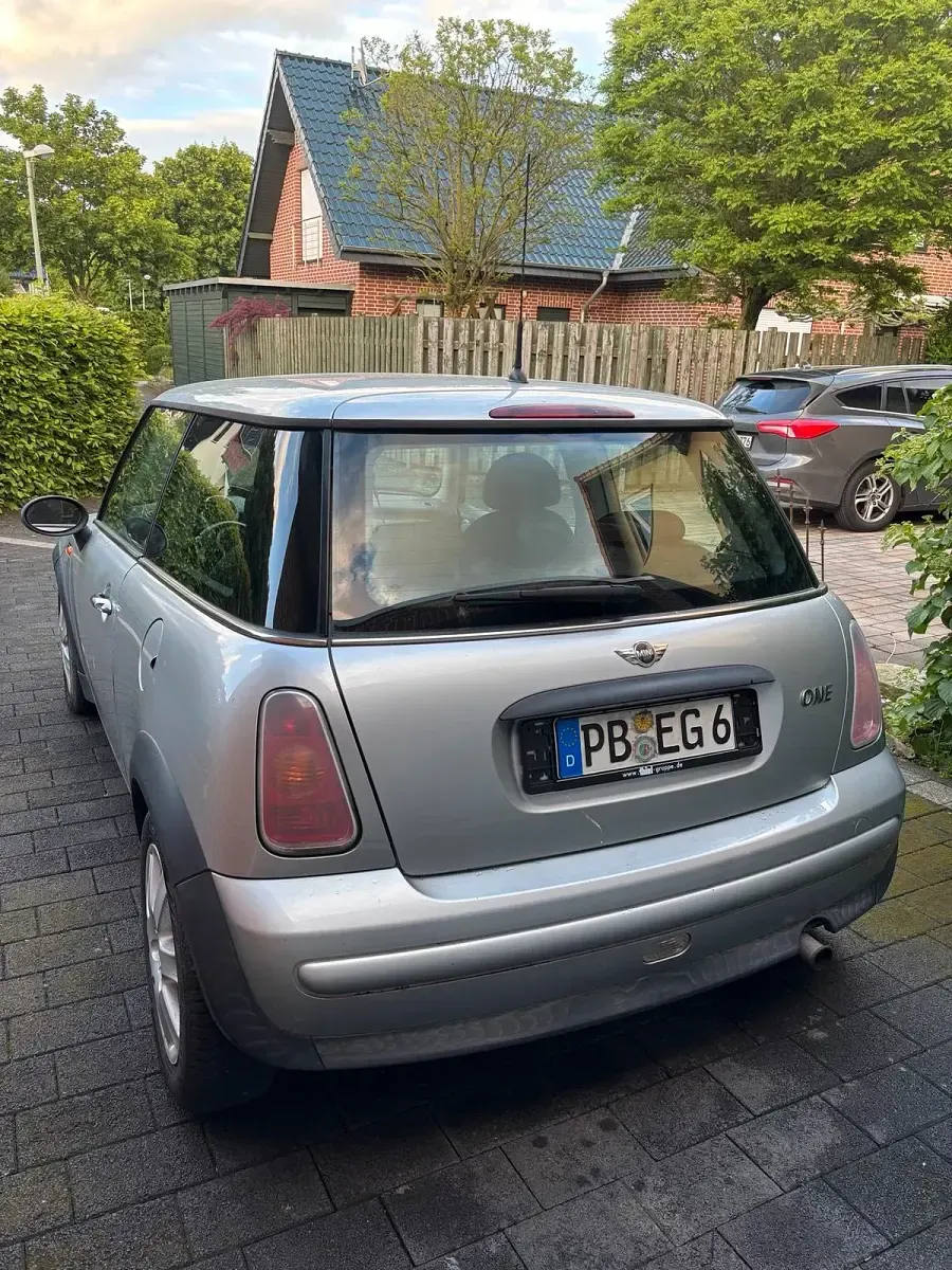 Usado Mini ONE 90 HP (66 kW) 2004 Prateado Citadino