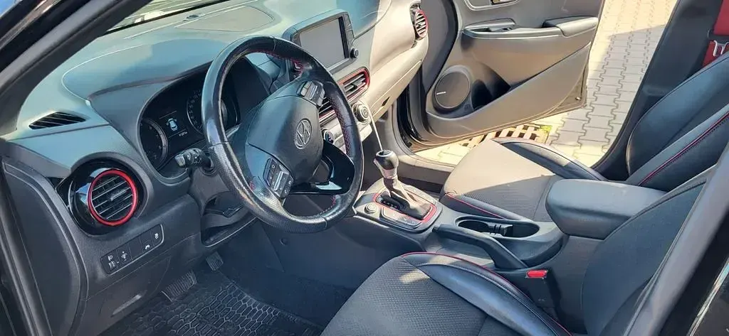 Gebraucht Hyundai Kona Style 177 PS (130 kW) 2018 Schwarz SUV