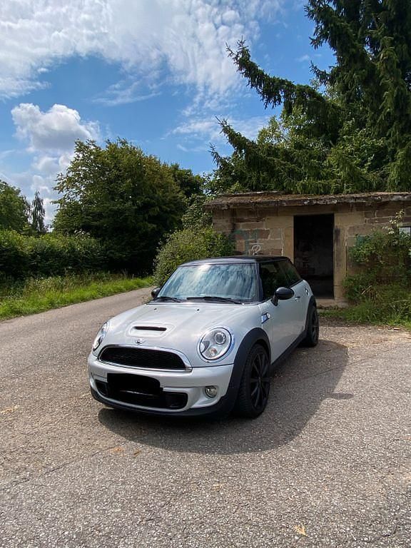 Weiß Gebraucht 2013 Mini Cooper SD Kleinwagen | 6.900 € (Fairer Preis) - Bild 1/4
