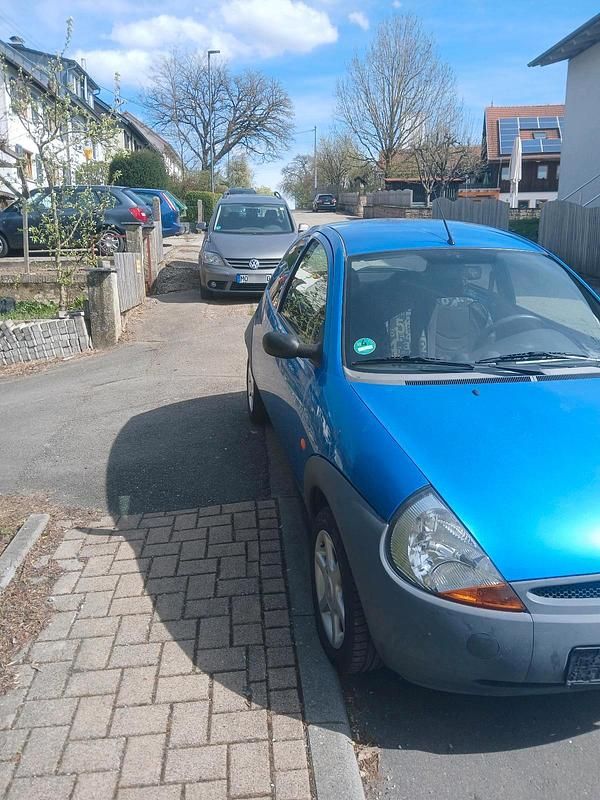 Second-hand Ford Ka 95 CP (69 kW) 2004 Albastru Hatchback