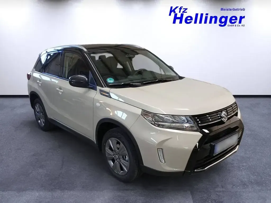 Neu Suzuki Vitara Comfort 110 PS (80 kW) 2025 Beige SUV