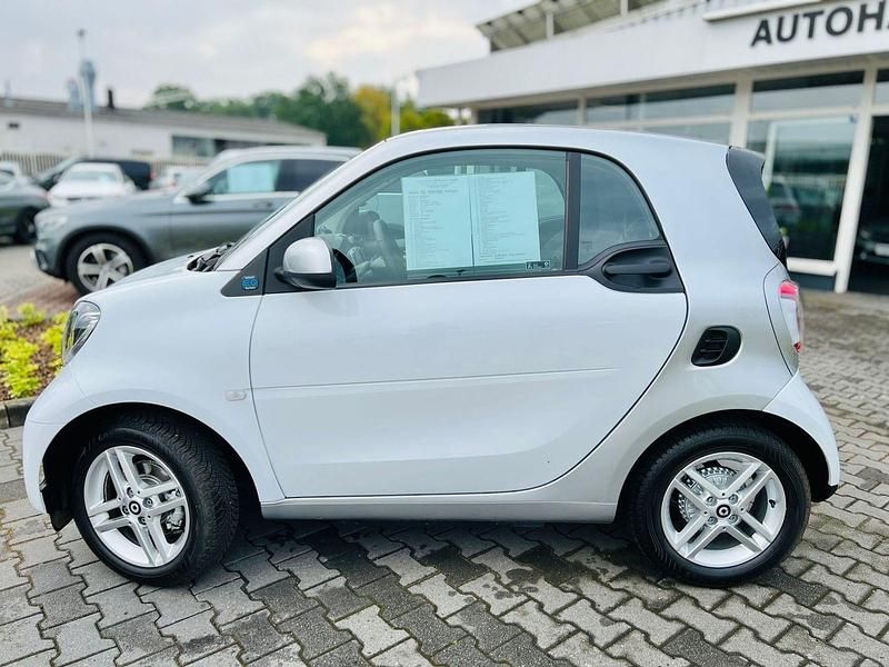 Gebraucht Smart ForTwo Coupé Exclusive 60 kW (82 PS) 2021 Weiß Kleinwagen