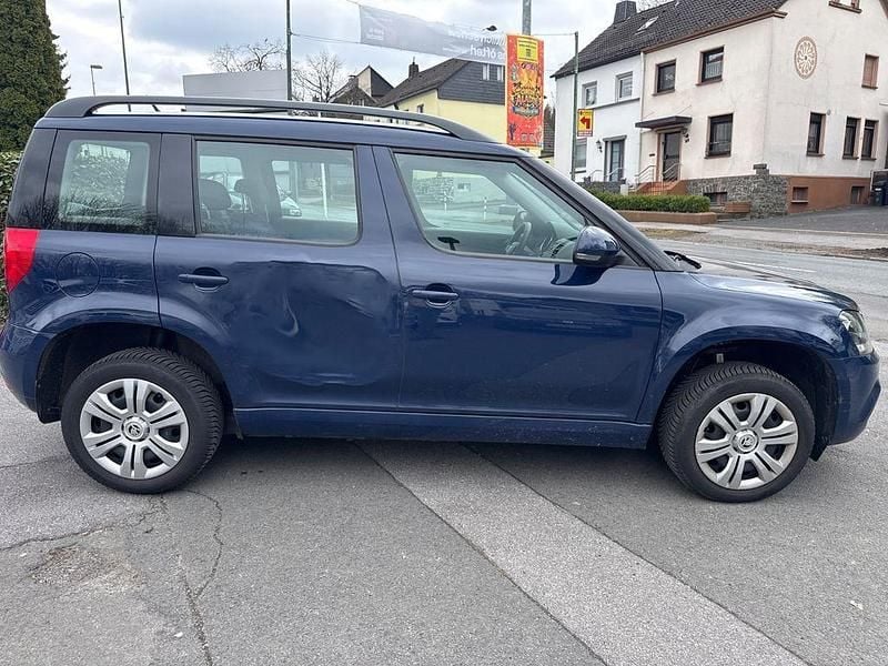 Gebraucht Skoda Yeti Active 125 PS (91 kW) 2016 Blau SUV