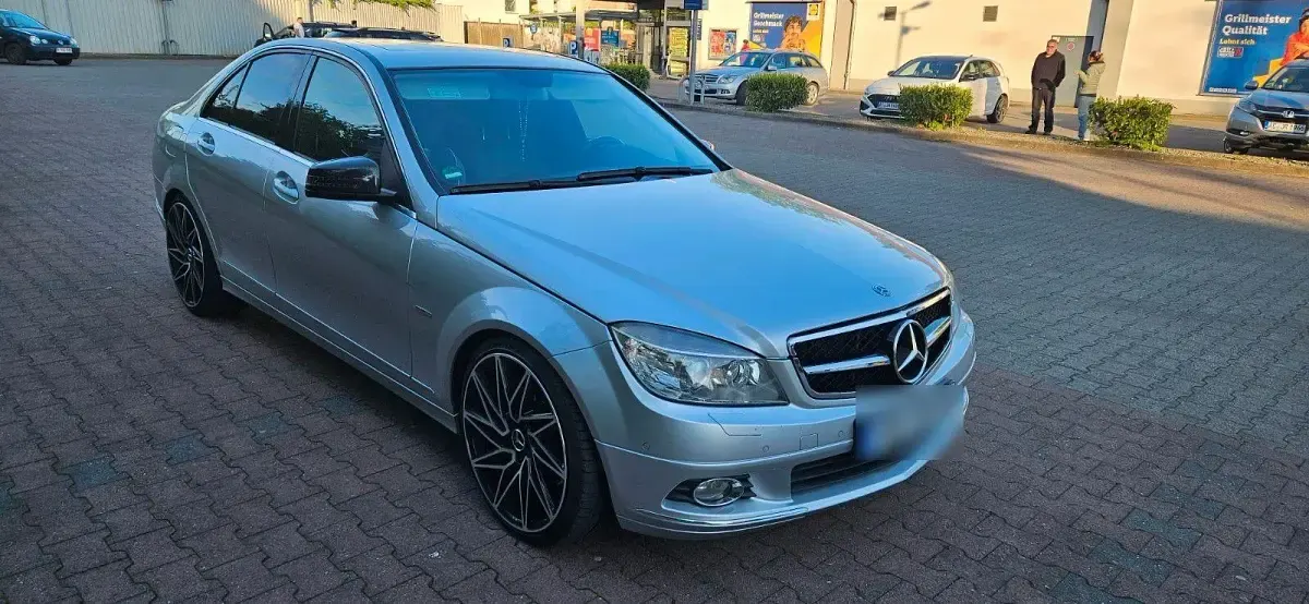 Gebraucht Mercedes C350 Elegance 272 PS (200 kW) 2007 Silber Limousine
