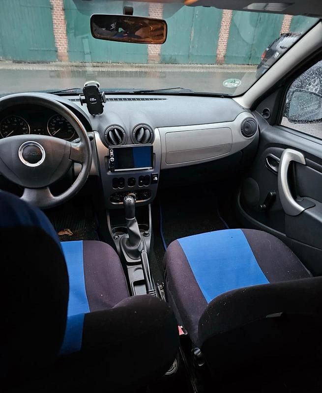 Gebraucht Dacia Sandero 75 PS (55 kW) 2012 Blau Kleinwagen