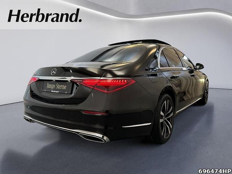 Gebraucht Mercedes S580 510 PS (375 kW) 2023 Metalliclack onyxschwarz Limousine