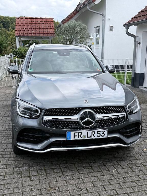 Grau Gebraucht 2020 Mercedes GLC400d AMG SUV | 44.900 € (Superpreis) - Bild 1/4