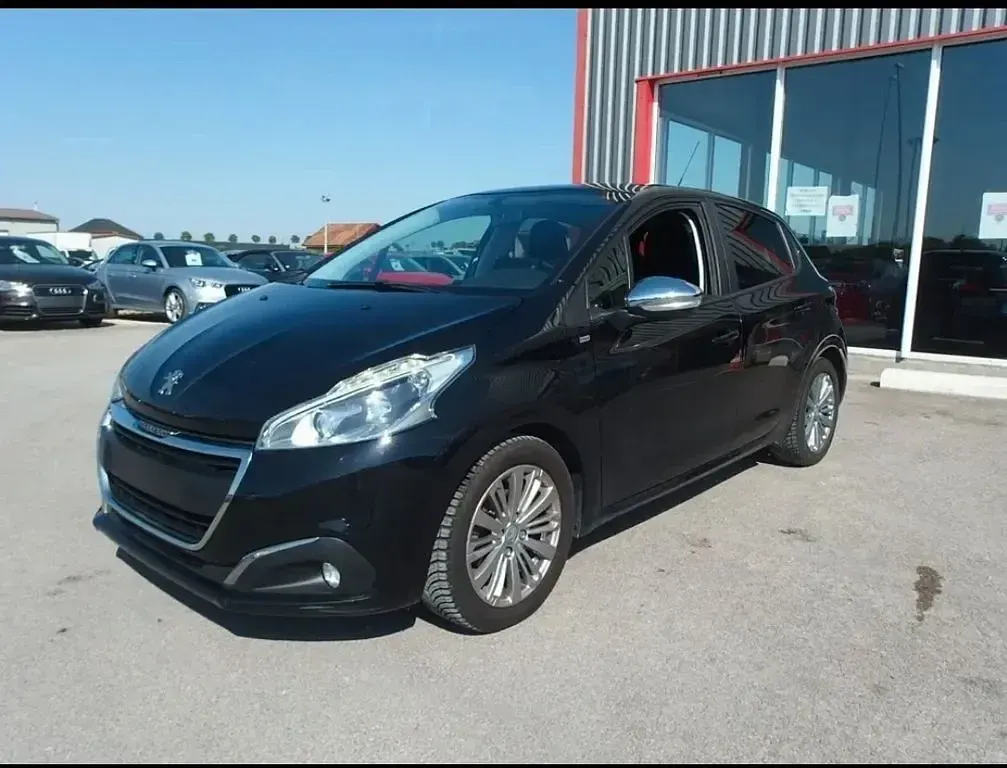 Gebraucht Peugeot 208 Allure 99 PS (72 kW) 2017 Schwarz Kleinwagen