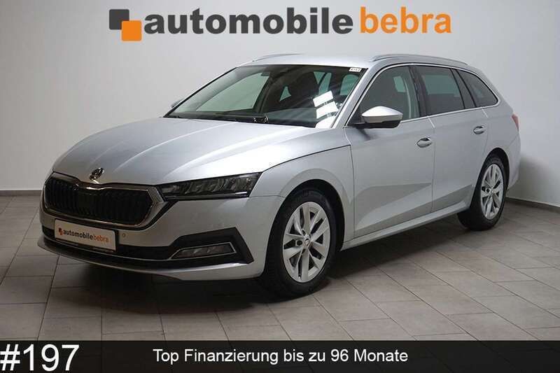 Brilliant silber Gebraucht 2020 Skoda Octavia Style Kombi | 22.990 € (Guter Preis) - Bild 1/4