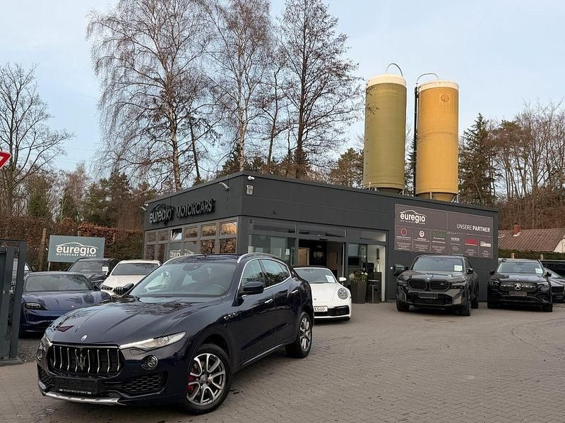 Gebraucht Maserati Levante 275 PS (202 kW) 2017 Blau SUV