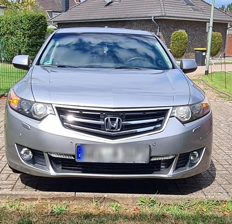 Gold Gebraucht 2009 Honda Accord Limousine | 7.000 € (Fairer Preis) - Bild 1/4
