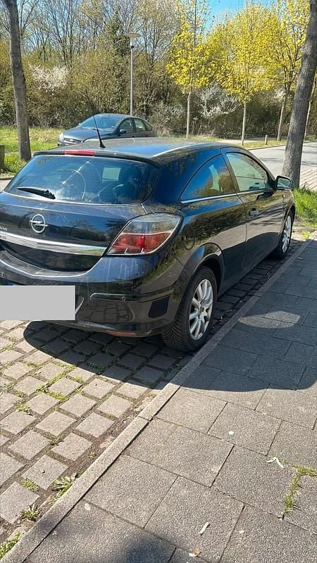 Gebraucht Opel Astra GTC 90 PS (66 kW) 2009 Schwarz Coupé