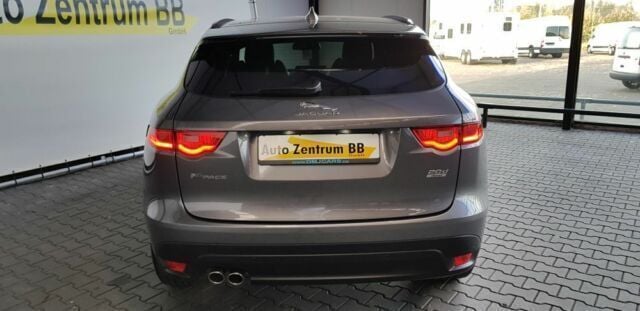 Gebraucht Jaguar F-Pace R-Sport 180 PS (132 kW) 2017 Grau metallic SUV