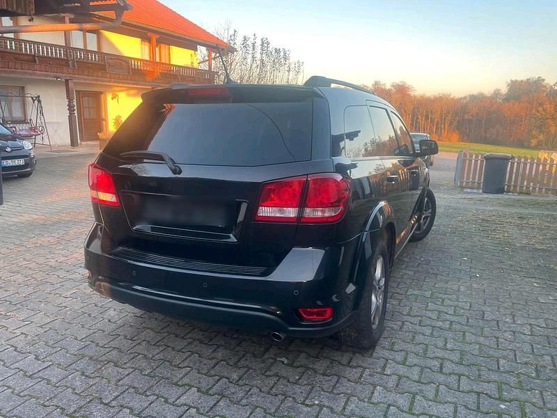 Gebraucht Fiat Freemont 170 PS (125 kW) 2011 Schwarz SUV
