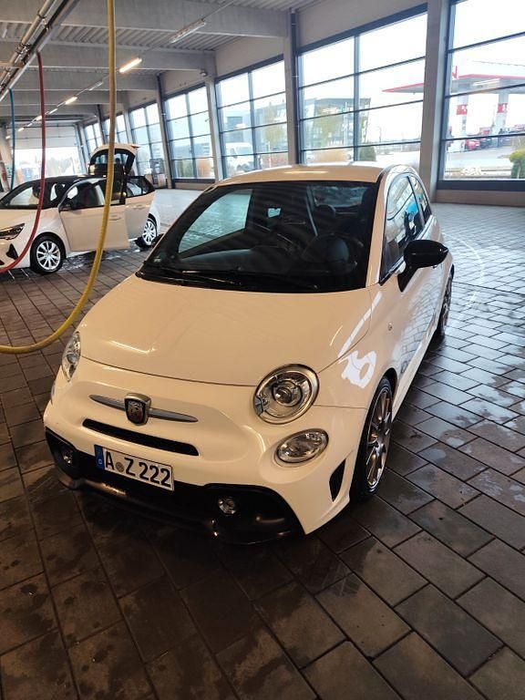 Weiß Gebraucht 2020 Abarth 595 Turismo Kleinwagen | 15.595 € (Guter Preis) - Bild 1/4