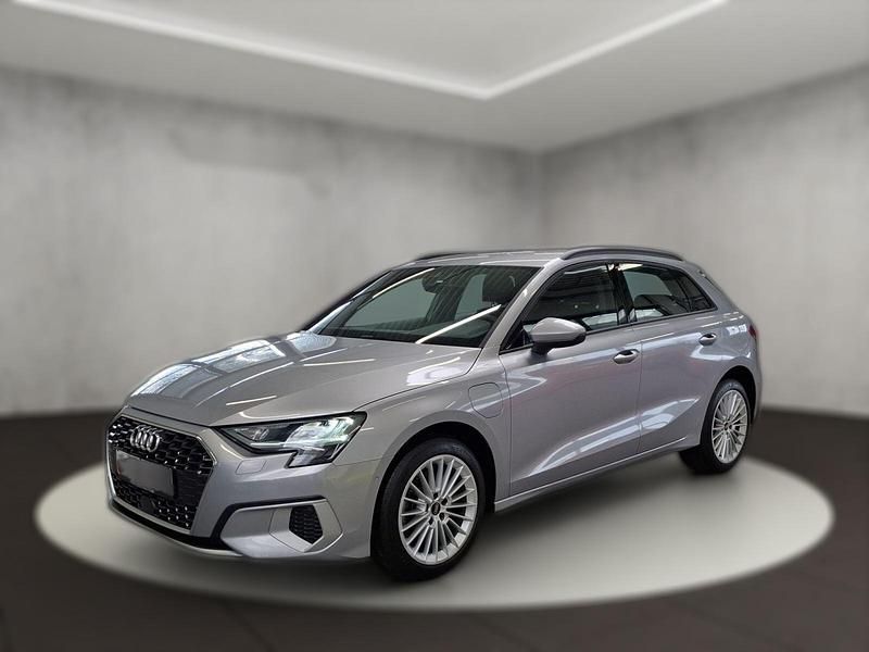 Gebraucht Audi A3 e-tron Advanced Plus 204 PS (150 kW) 2022 Silber metallic Kleinwagen