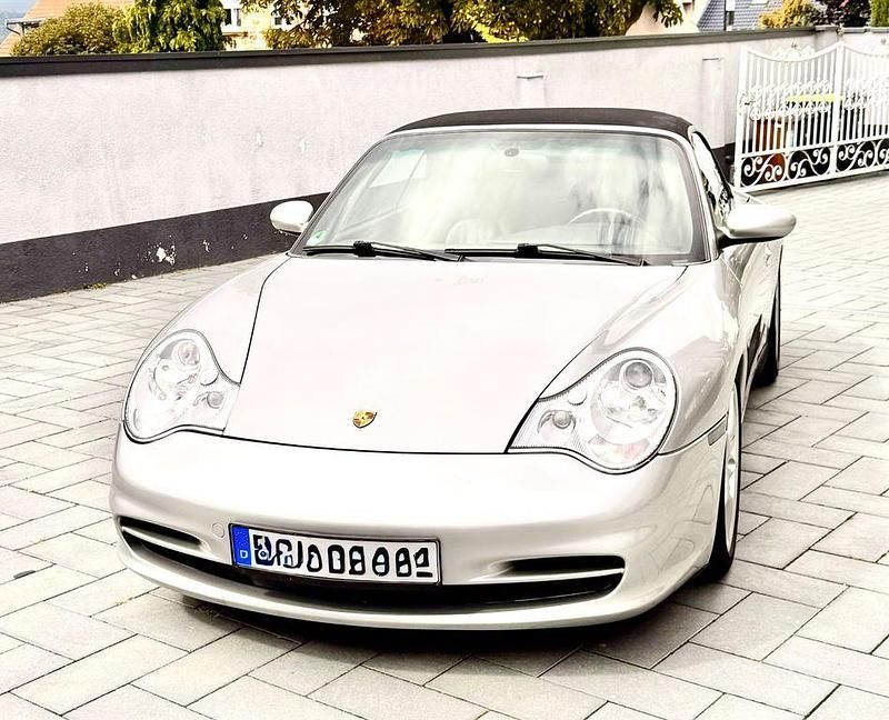 Silber Gebraucht 2003 Porsche 911 Carrera Cabriolet Cabrio | 39.900 € (Fairer Preis) - Bild 1/4