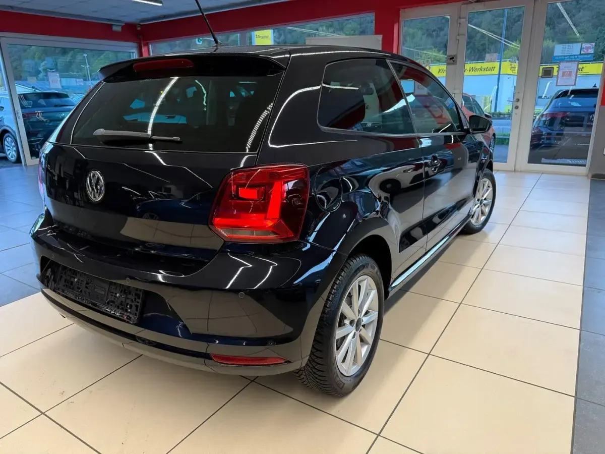 Gebraucht VW Polo LOUNGE 90 PS (66 kW) 2015 Schwarz Kleinwagen