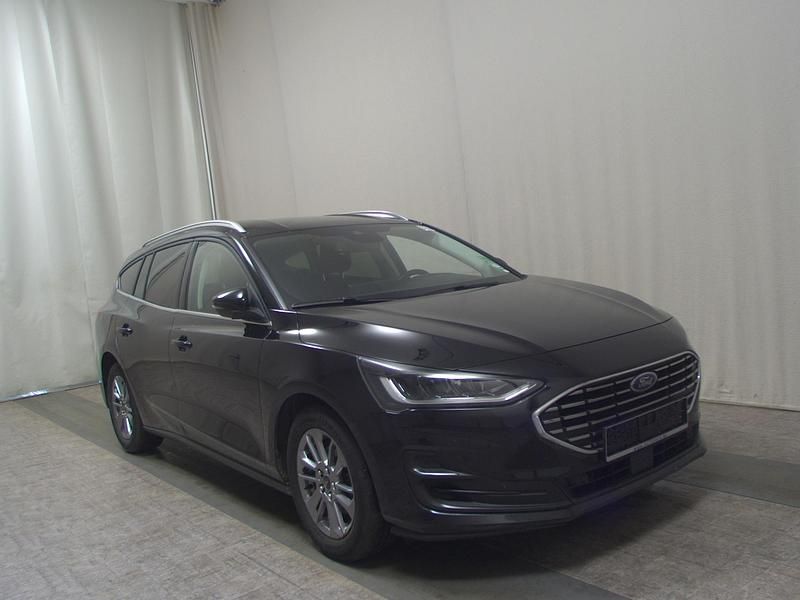 Gebraucht Ford Focus Titanium X 116 PS (85 kW) 2023 Obsidianschwarz metallic Limousine