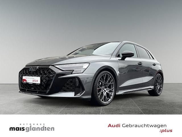 Daytonagrau perleffekt Gebraucht 2025 Audi RS3 Sportback Ambiente Kleinwagen | 62.880 € (Superpreis) - Bild 1/4