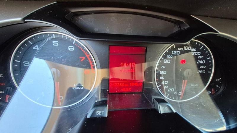 Gebraucht Audi A4 Attraction 120 PS (88 kW) 2008 Schwarz Limousine