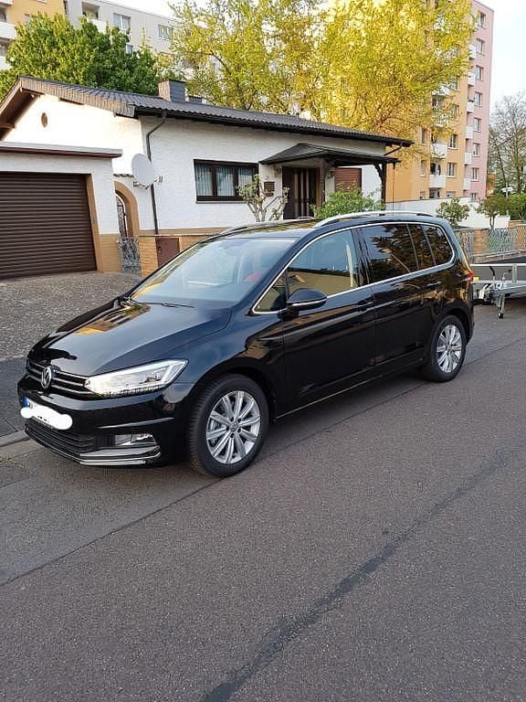 Gebraucht VW Touran Highline 150 PS (110 kW) 2017 Schwarz Van / Kleinbus