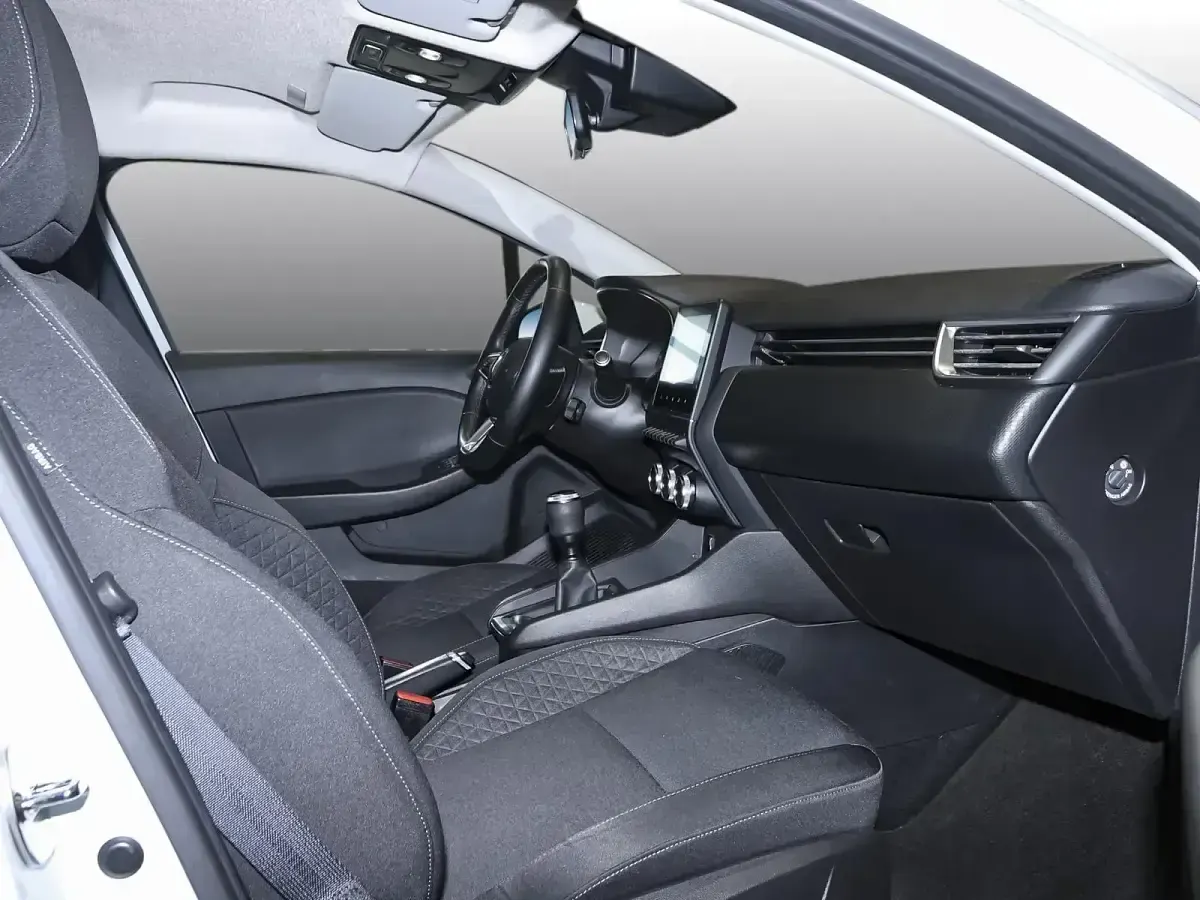 Gebraucht Renault Clio Experience 101 PS (74 kW) 2019 Weiß Kleinwagen