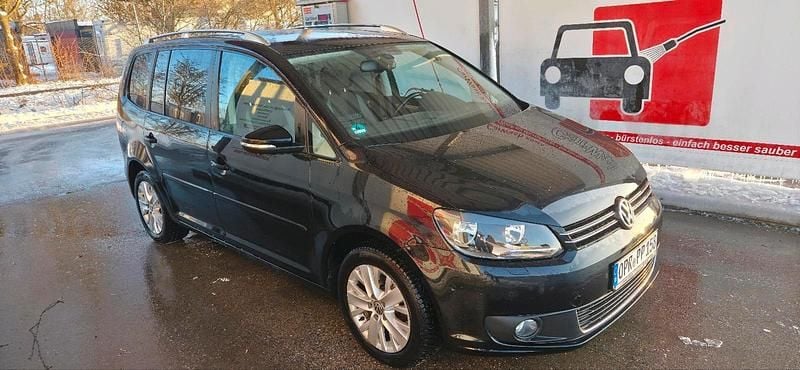 Schwarz Gebraucht 2013 VW Touran Van / Kleinbus | 7.500 € (Guter Preis) - Bild 1/4