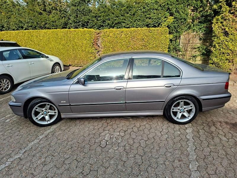 Gebraucht BMW 523 170 PS (125 kW) 1998 Silber Limousine