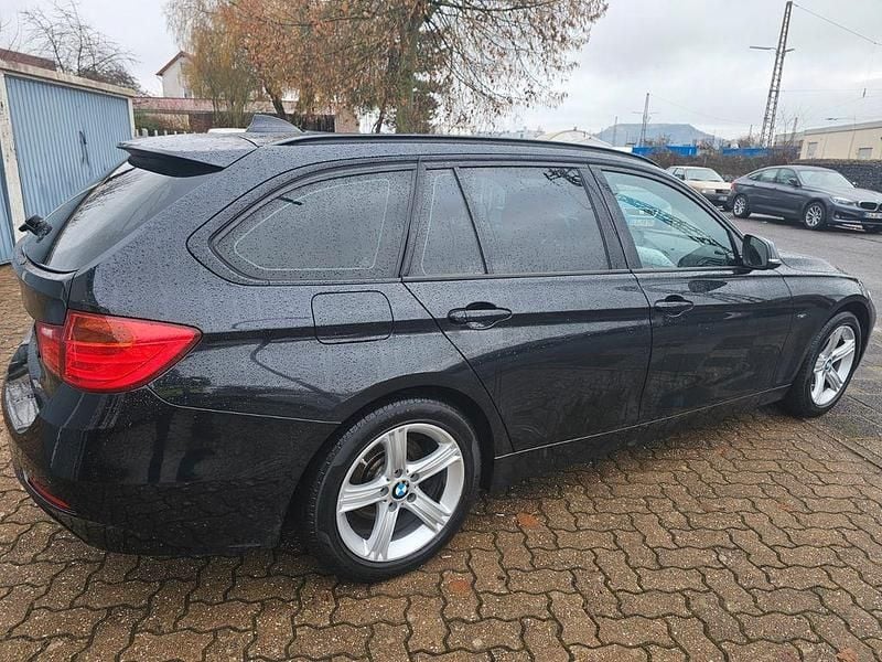 Gebraucht BMW 320 Performance 184 PS (135 kW) 2015 Schwarz Kombi