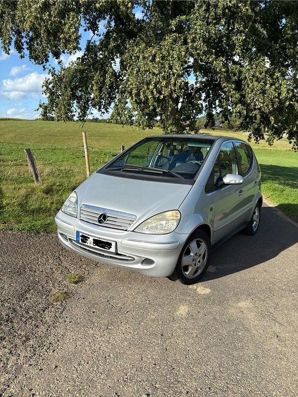 Silber Gebraucht 2003 Mercedes A170 Avantgarde Kleinwagen | 800 € (Fairer Preis) - Bild 1/4