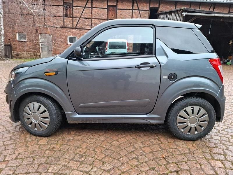 Grau Gebraucht 2019 Ligier JS50 Kleinwagen | 9.000 € (Fairer Preis) - Bild 1/4