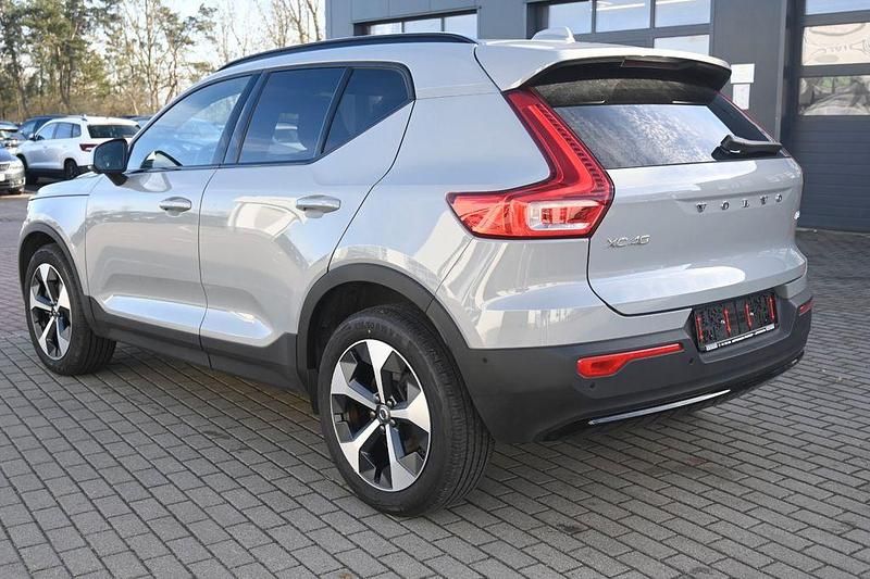 Gebraucht Volvo XC40 Plus 163 PS (119 kW) 2025 Grau SUV
