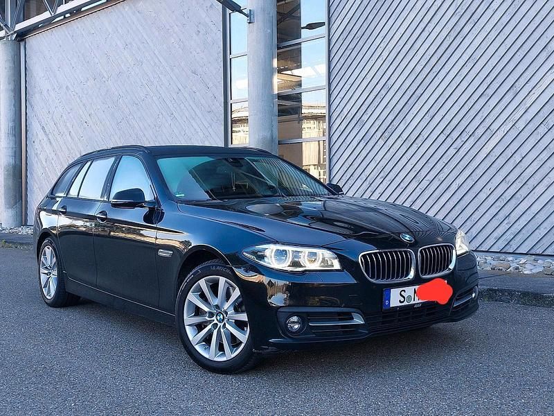 Schwarz Gebraucht 2015 BMW 530 Comfort Edition Kombi | 18.400 € (Superpreis) - Bild 1/4
