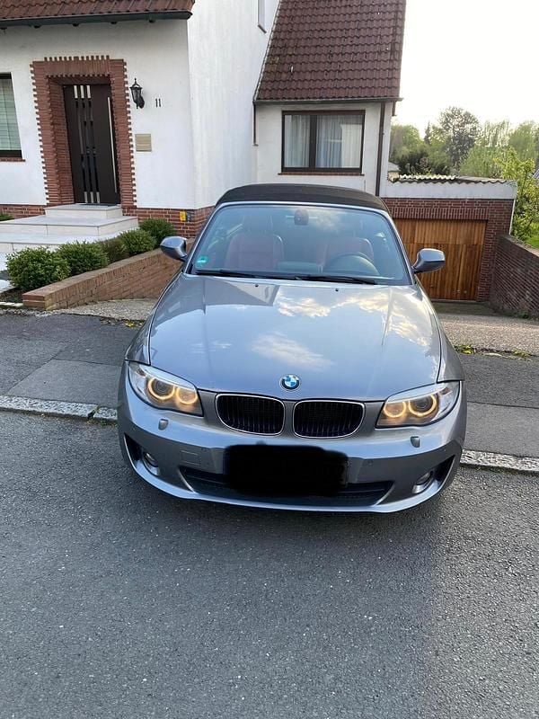 Grau Gebraucht 2011 BMW 120 Cabriolet Cabrio | 13.000 € (Teuer) - Bild 1/4