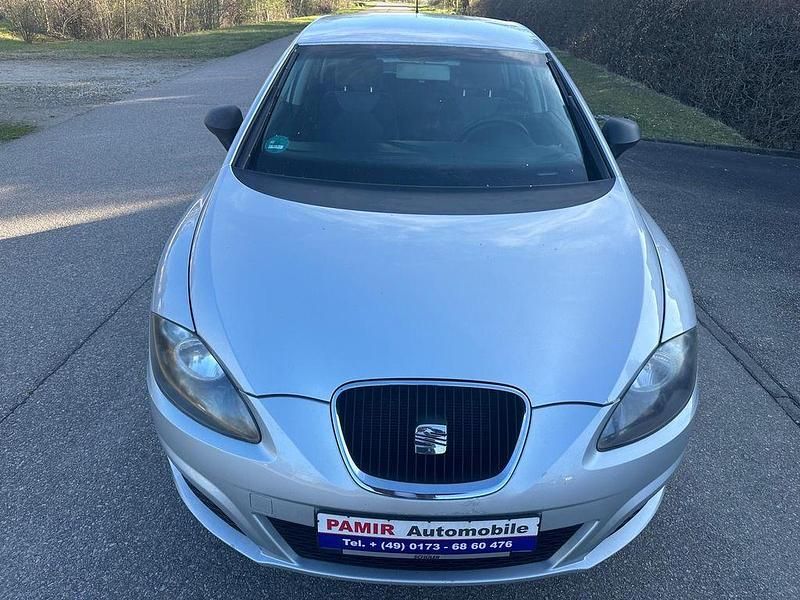 Gebraucht Seat Leon Basis 86 PS (63 kW) 2012 Silber Limousine