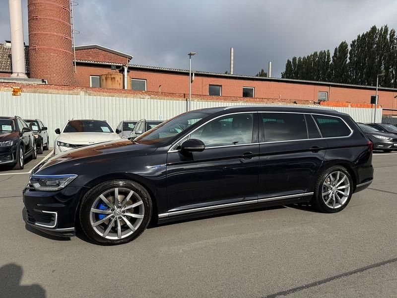 Gebraucht VW Passat Highline 156 PS (114 kW) 2015 Schwarz Kombi