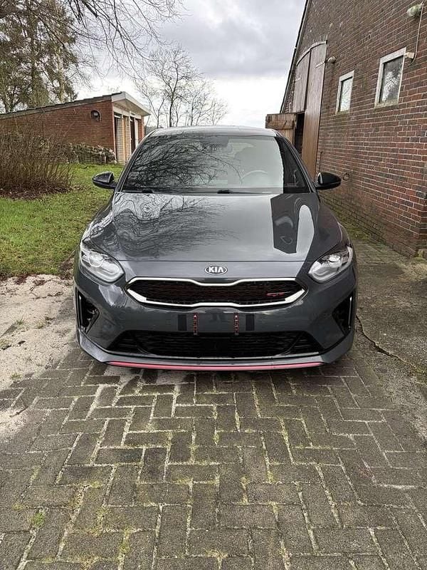 Grau Gebraucht 2019 Kia Ceed GT Limousine | 16.500 € (Guter Preis) - Bild 1/4