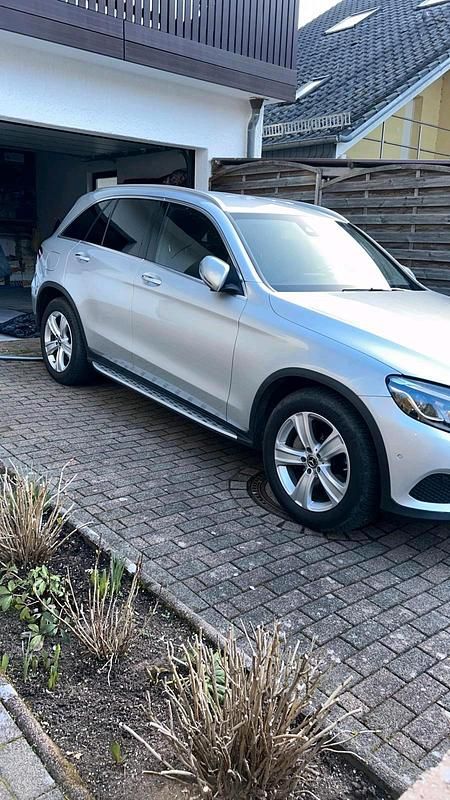 Gebraucht Mercedes GLC220 170 PS (125 kW) 2018 Silber SUV