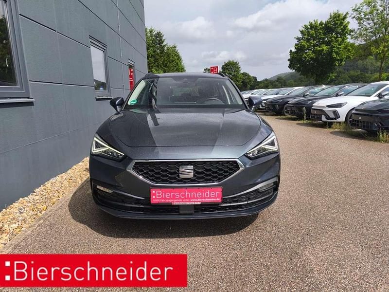 Grau Gebraucht 2022 Seat Leon Style Kombi | 17.999 € (Superpreis) - Bild 1/4