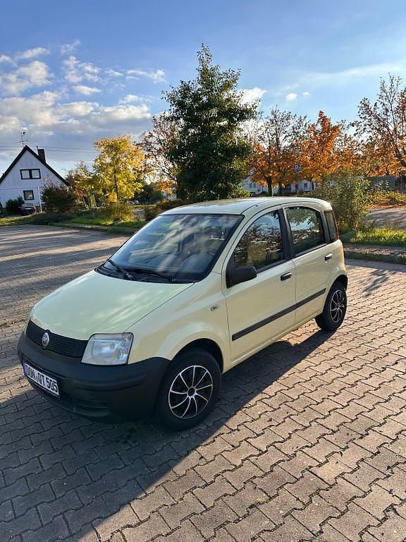Gelb Gebraucht 2005 Fiat Panda Kleinwagen | 1.600 € (Fairer Preis) - Bild 1/4