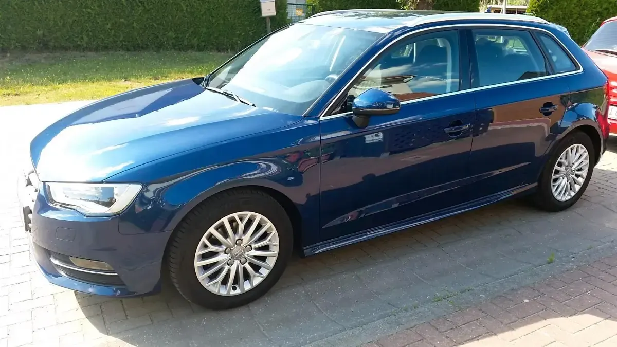 Gebraucht Audi A3 106 PS (77 kW) 2015 Blau Limousine